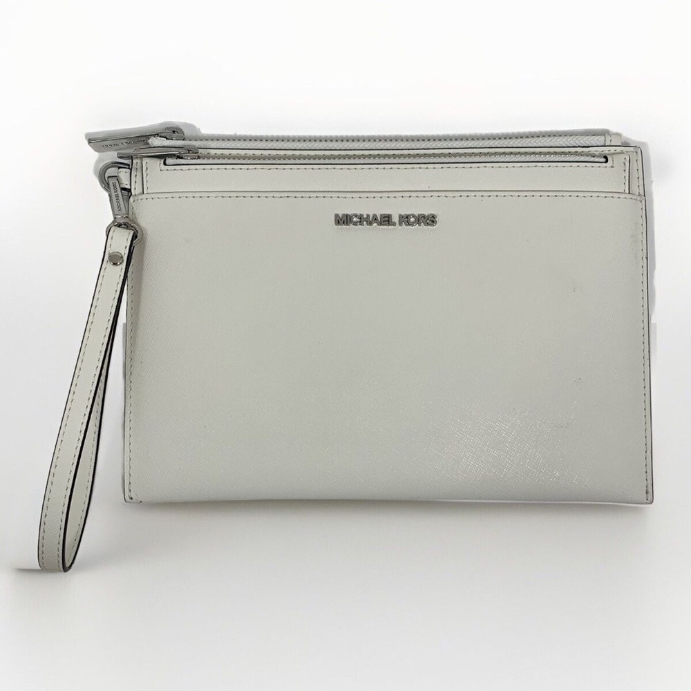 MICHAEL KORS: XL POP CLUTCH WRISTLET in Optic White Leather